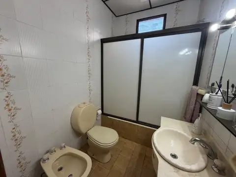 Depto Tipo Casa en Venta en Villa Dominico, USD 74.000