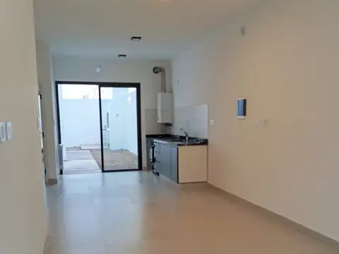 Casa en venta a ESTRENAR en Vía Aurelia 100