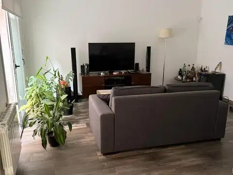 Casa de pasillo dos dormitorios, patio en Urquiza 2100 - Centro - Rosario