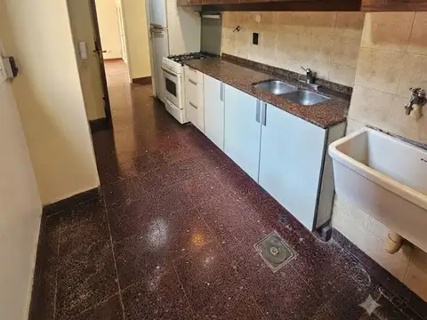 Departamento 4 ambientes con 2 baños