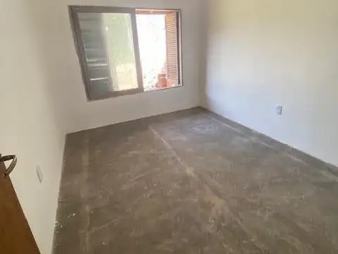 Casa 3 ambientes con 1 baño