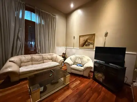 Depto Tipo Casa en Venta en Caballito Sur, USD 250.000