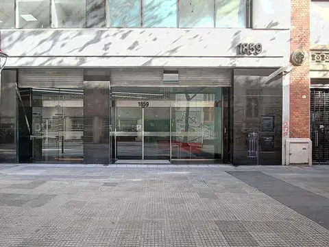 Oficina en Alquiler con 1 cochera