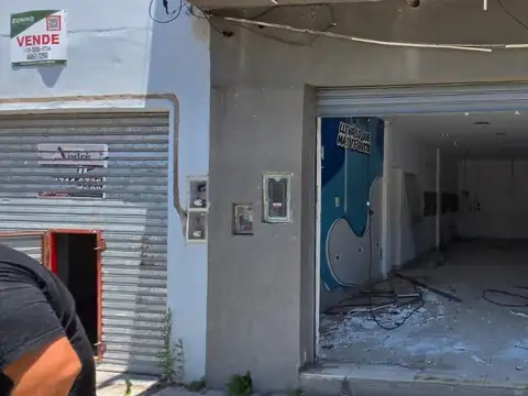 Local comercial 27 m² sobre Av. Remigio López, José C. Paz
