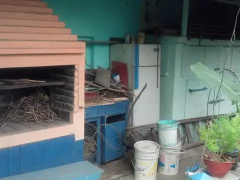 Joaquin V. Gonzalez 2700