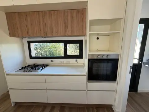 Casa en Alquiler con 1 cochera