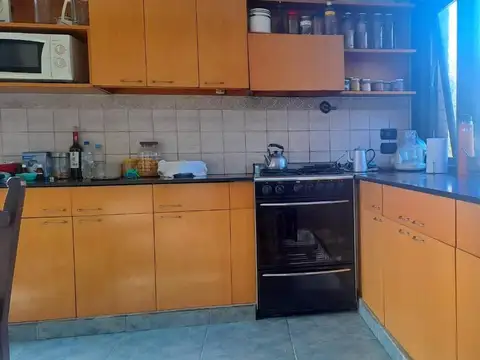 Casa 4 ambientes con 4 baños