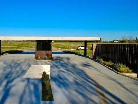 LOTE EN VENTA en Barrio Cerrado con amenities | PIRKA | 501 y 165 - Joaquín Gorina - La Plata