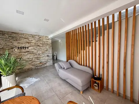 Casa en Venta en Ingeniero Adolfo Sourdeaux, USD 340.000