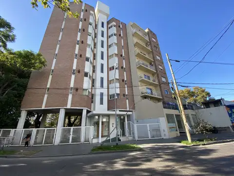 Monoambiente con vestidor y cocina aparte