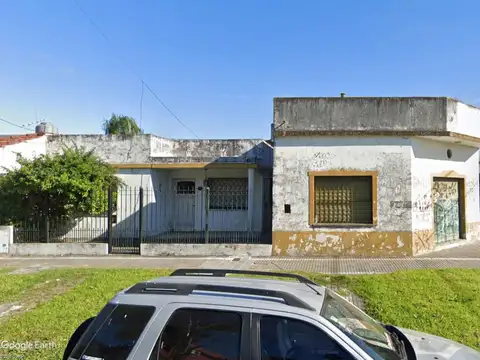 Vivienda + Local en excelente ubicacion