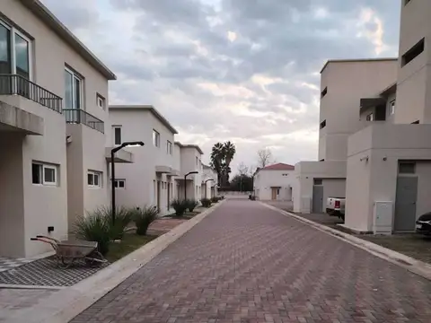 Departamento  en Alquiler en Chic Village, La Lonja, Pilar