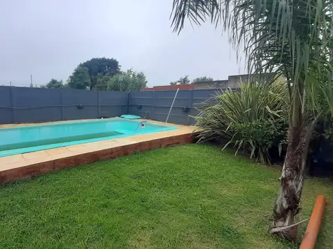 Homero Fernández y Bolívar 100