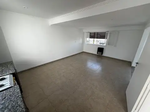 Depto Tipo Casa en Venta al Este