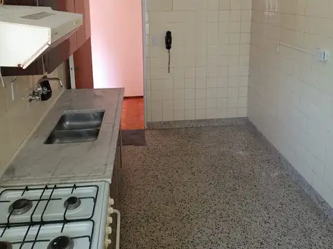 Departamento en Alquiler en Belgrano R, $ 750.000