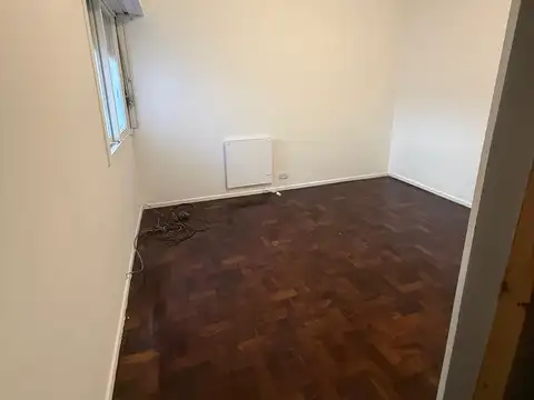 Depto Tipo Casa en Alquiler en Moron, $ 830.000
