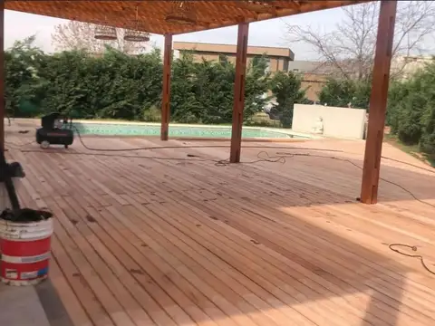 Casa en Venta con 2 cocheras