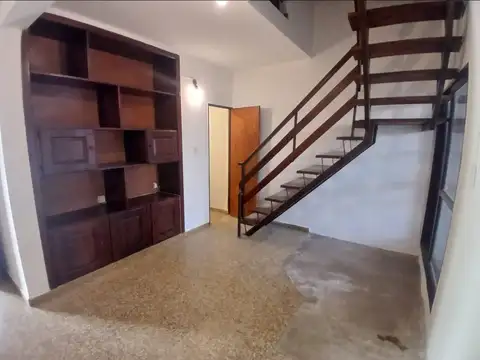 Casa en Alquiler con 1 cochera