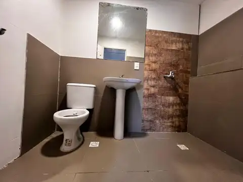 Local en Alquiler 69 años