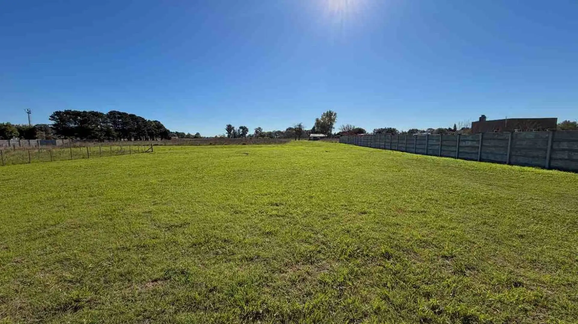 LOTE AMPLIO SOBRE AV PEDERSEN LA RURAL