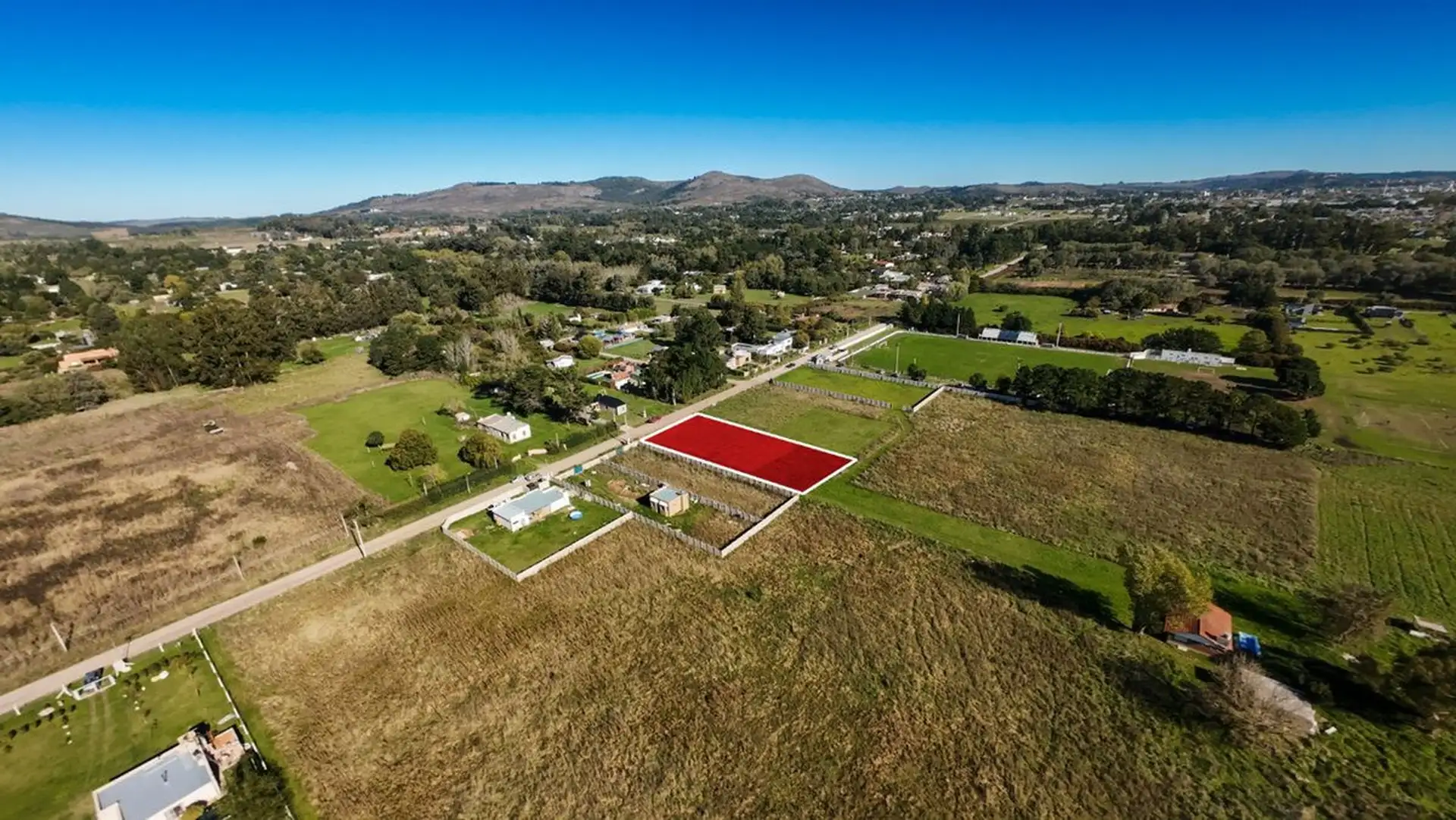 LOTE AMPLIO SOBRE AV PEDERSEN LA RURAL
