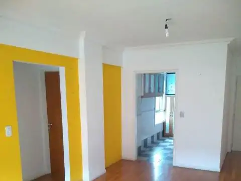 AV ILLIA 1900, Piso 1