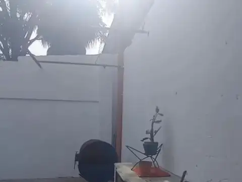 CASA EN VENTA CON PATIO