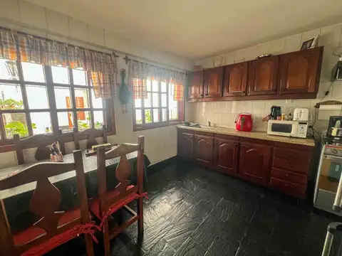 Depto Tipo Casa 5 ambientes con 2 baños