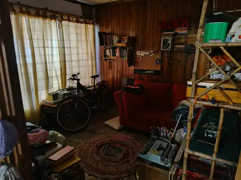 Casa 6 ambientes con 2 baños