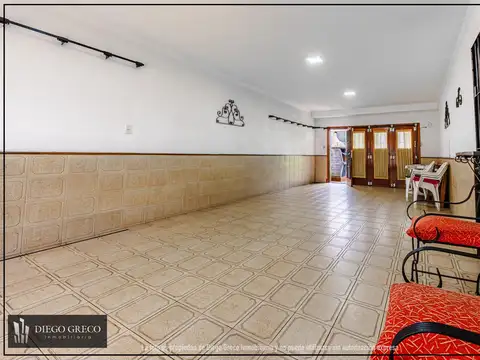 Casa 3 ambientes con 2 baños