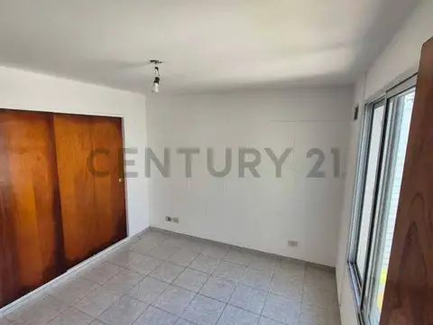 Venta excelente Dúplex 120mts, muy luminoso.
