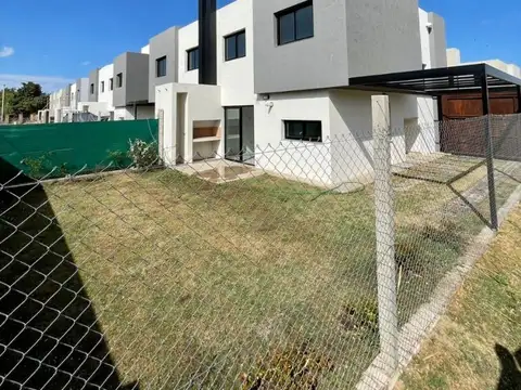 Casa en Alquiler en Inaudi, $ 1.900.000