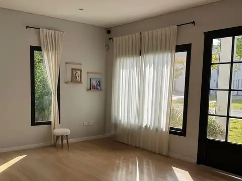 Casa en venta tres dormitorios en Acacias Puertos