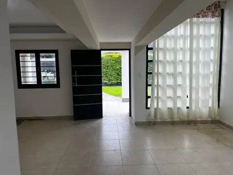 Casa en Alquiler en Yerba Buena, $ 1.200.000