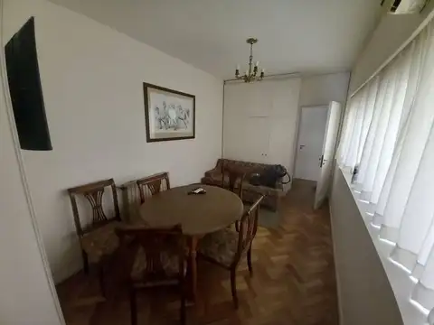 Departamento 8 ambientes con 2 baños