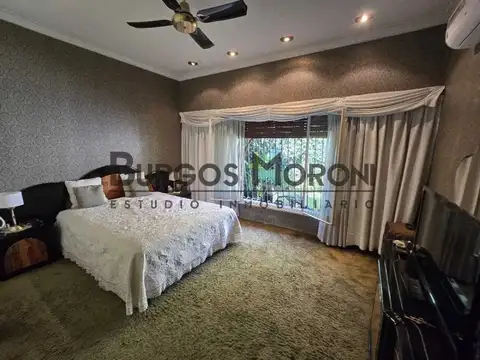 ALQUILER, CASA 6 AMBIENTES, SOLO USO COMERCIAL, RESTO, ESTETICA, ETC, CENTRICO, RAMOS MEJIA.