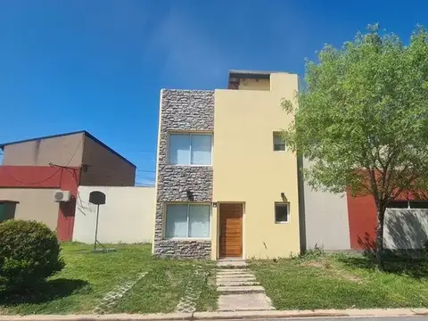 CASA 2 AMBIENTES EN BARRIO PRIVADO MONTE GRANDE