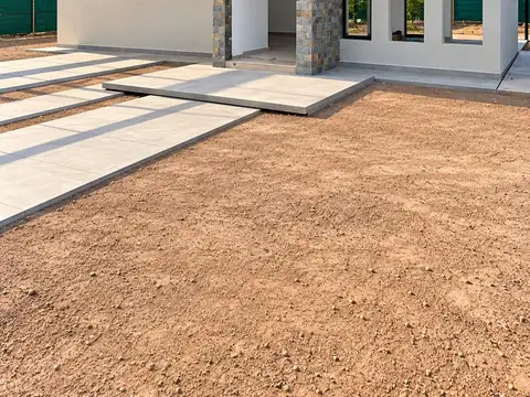 CASA EN MAIPU 300M2 BARRIO VISTA OLIVA
