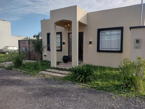 Casa Venta complejo Las Moras Bosques F. Varela
