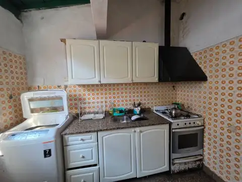 Casa 2 ambientes con 1 baño