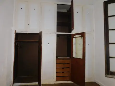 Bolívar 500 2° - Excelente Departamento 3 Ambientes con Dependencia