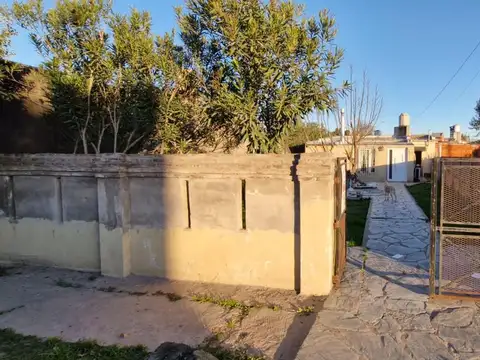 Casa a metros de Avda. 40 y Avda. 1.