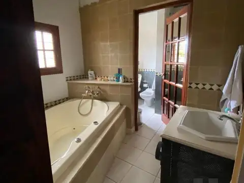 Venta imperdible casa, zona centrica