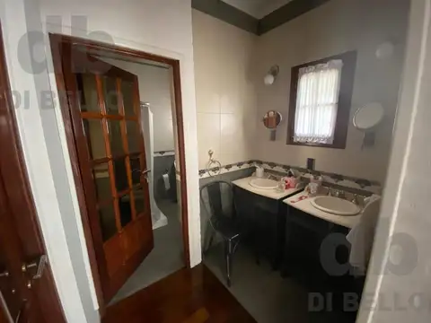 Venta imperdible casa, zona centrica