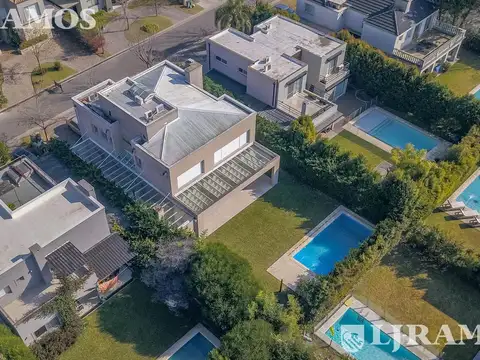 Casa en Alquiler de 4 dormitorios