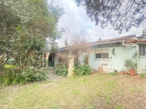 Venta casa 3 amb + local y amplio lote en Muñiz