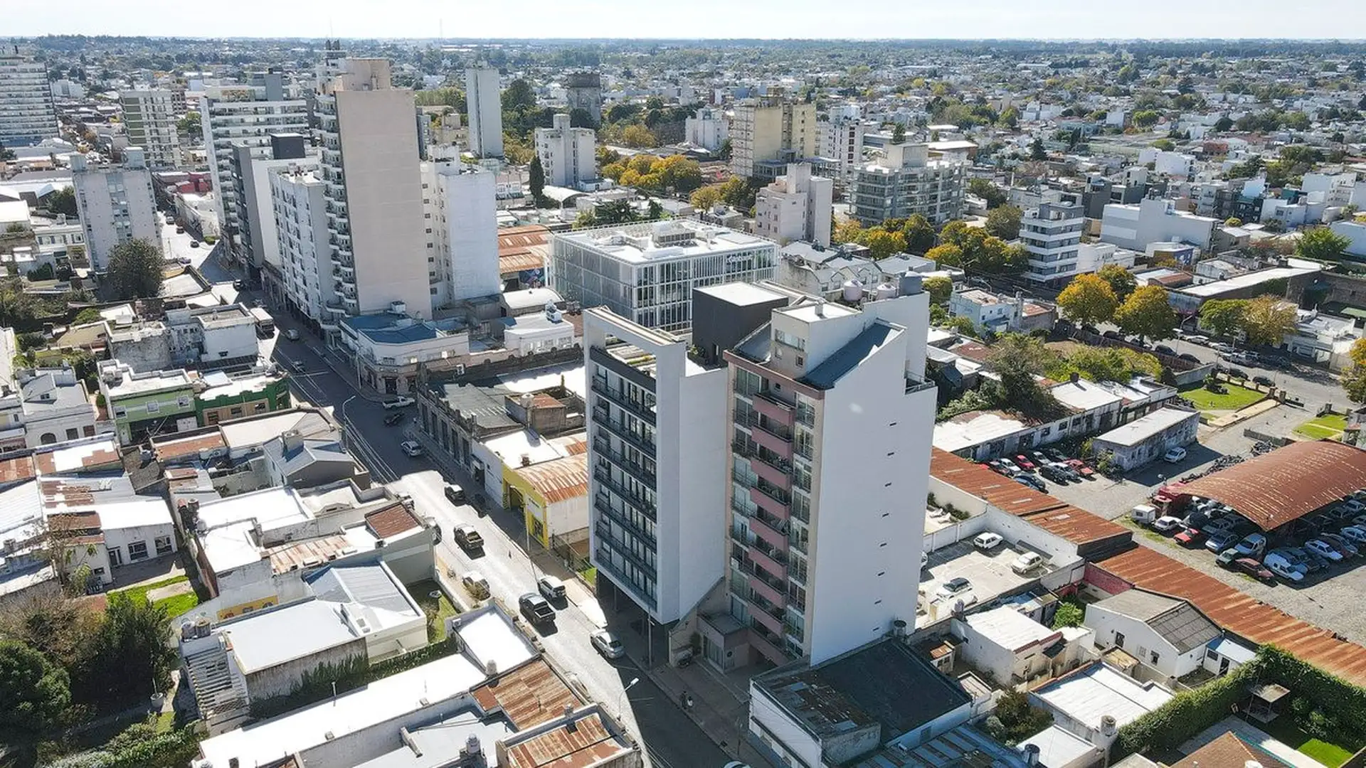 Depto 2 amb, 52m² en Zona Centro con cochera y balcón