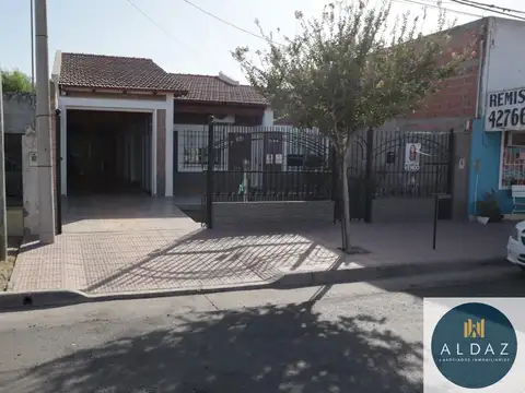 Casa en venta de 4 dormitorios c/ cochera en Punta Alta