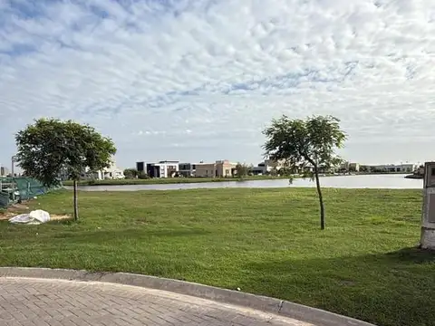Terreno en venta - 742mts2 - Pueblos del Plata, Guillermo E. Hudson