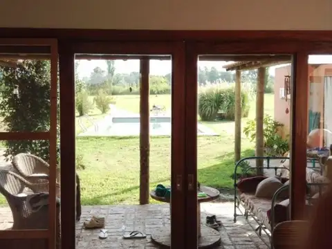 Quinta en Venta con 2 cocheras
